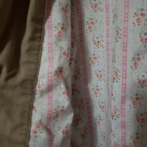 🌸Tan Floral Inner lining Jacket - Picture 3 of 7
